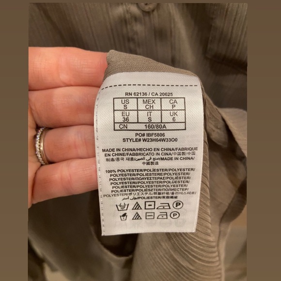 GUESS Blouse NWOT - Picture 7 of 8